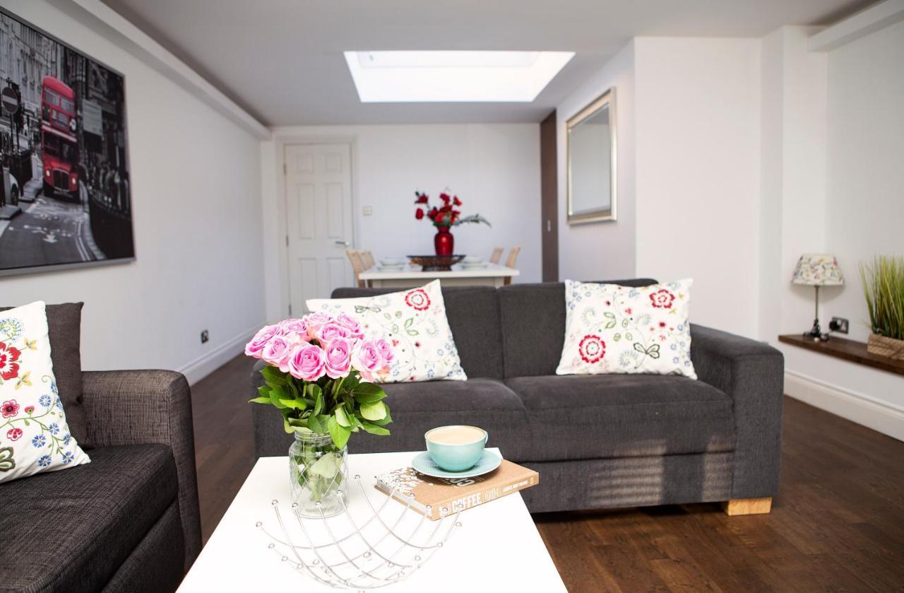 Apt 3, Trafalgar Sq Duplex, 3Rd & 4Th Floor By Indigo Flats Londra Esterno foto